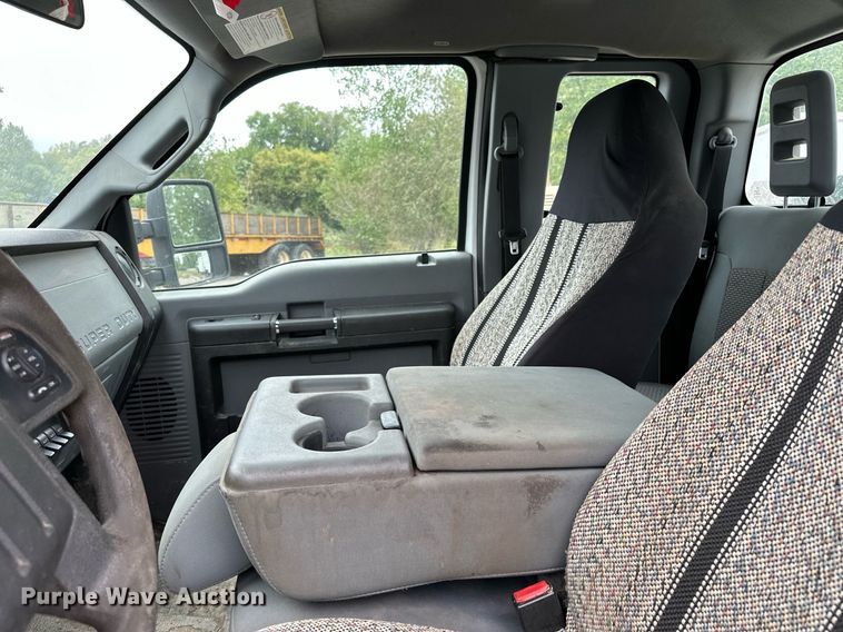 image for item MQ9408 2015  Ford F250 Super Duty  Ext. Cab pickup truck