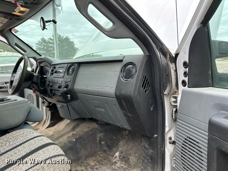 image for item MQ9408 2015  Ford F250 Super Duty  Ext. Cab pickup truck