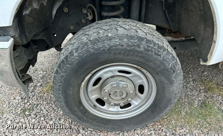 image for item MQ9408 2015  Ford F250 Super Duty  Ext. Cab pickup truck