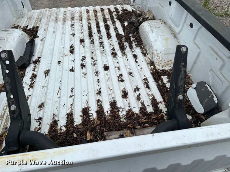 image for item MQ9415 Chevrolet pickup truck bed