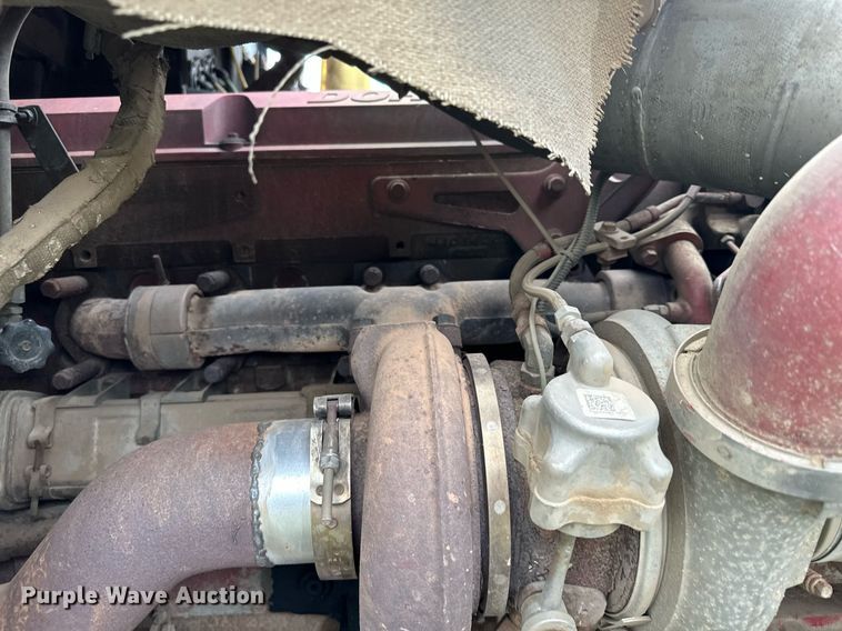 image for item MQ9429 2006 International 9900i  semi truck