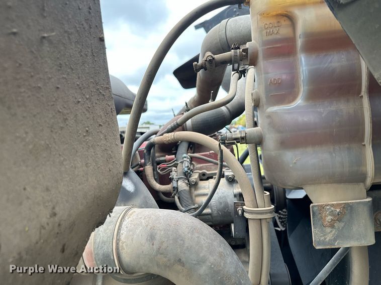 image for item MQ9429 2006 International 9900i  semi truck