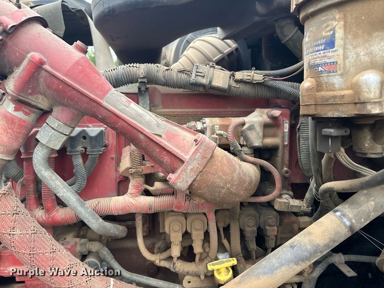 image for item MQ9429 2006 International 9900i  semi truck