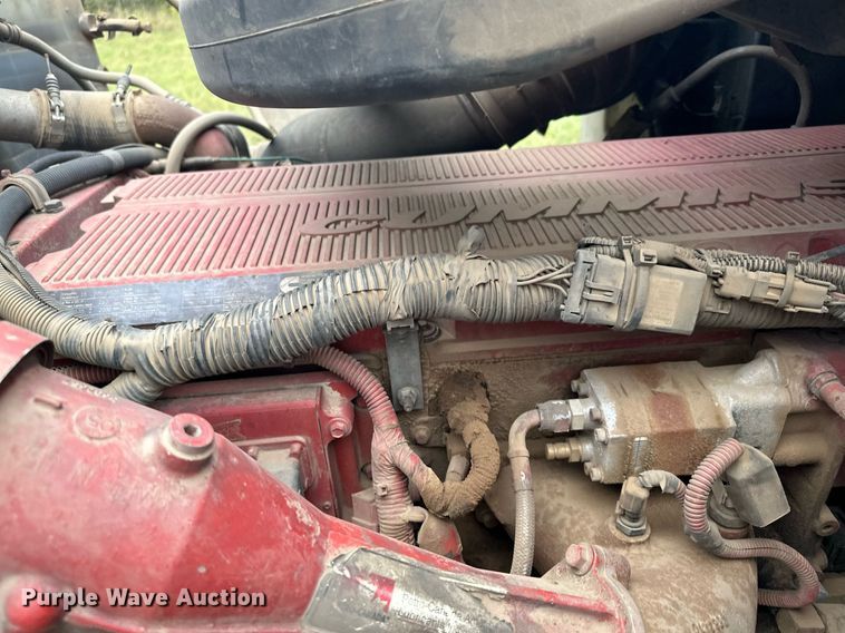 image for item MQ9429 2006 International 9900i  semi truck