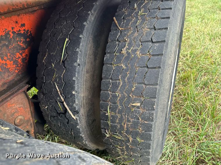 image for item MQ9430 1994 Al-jon 400logger  refuse compactor