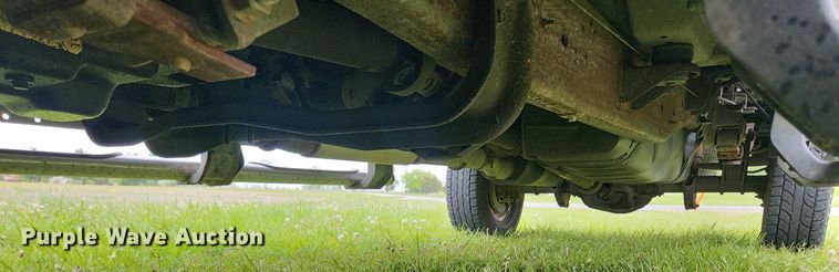 image for item MW9743 2003 Ford F250 Super Duty  Crew Cab pickup truck