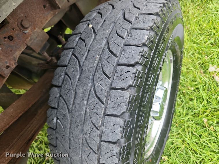 image for item MW9743 2003 Ford F250 Super Duty  Crew Cab pickup truck