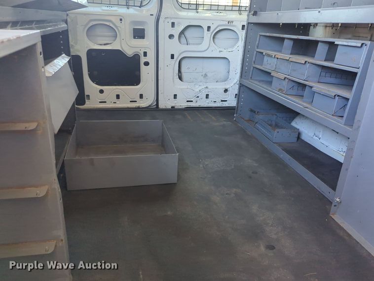 image for item MX9332 2006 Ford E350 Super Duty  van with bucket lift