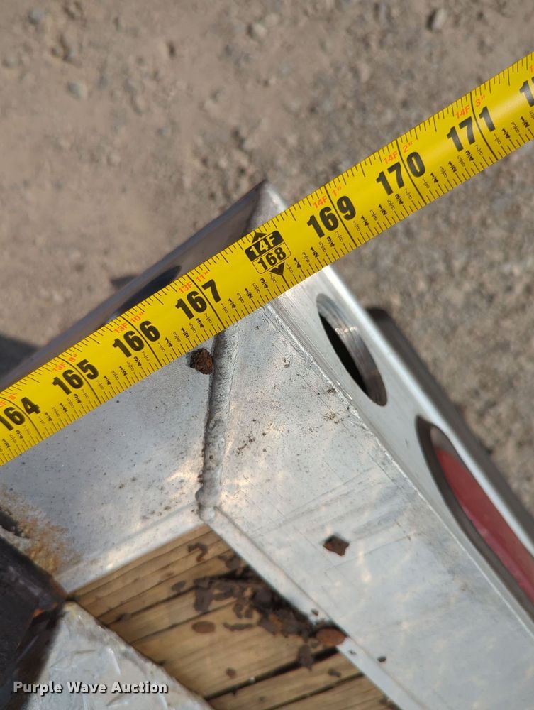 image for item MX9371 2007 Chevrolet Silverado 3500HD  Ext. Cab flatbed pickup truck