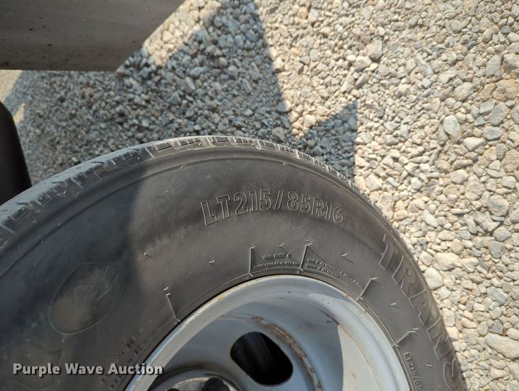 image for item MX9371 2007 Chevrolet Silverado 3500HD  Ext. Cab flatbed pickup truck