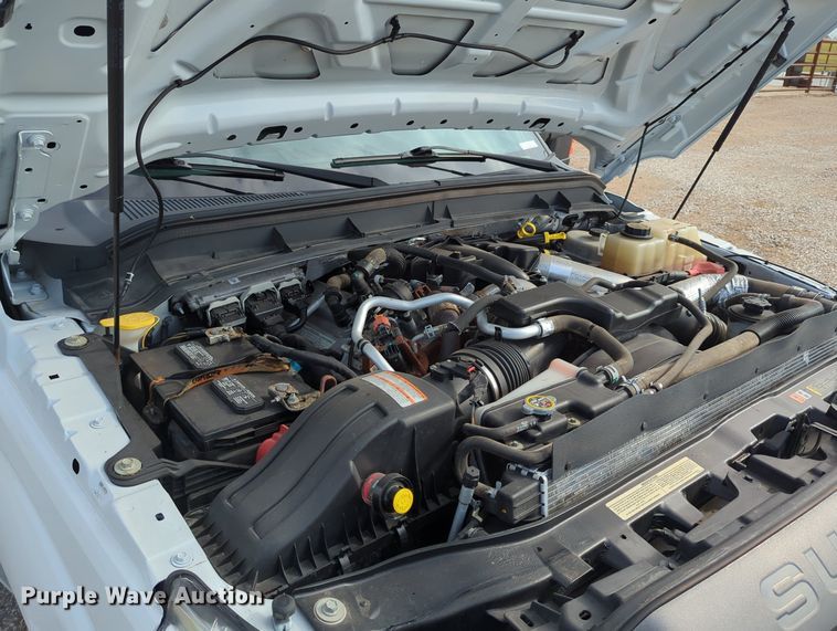 image for item MX9372 2016 Ford F350 Super Duty  Crew Cab flatbed pickup truck