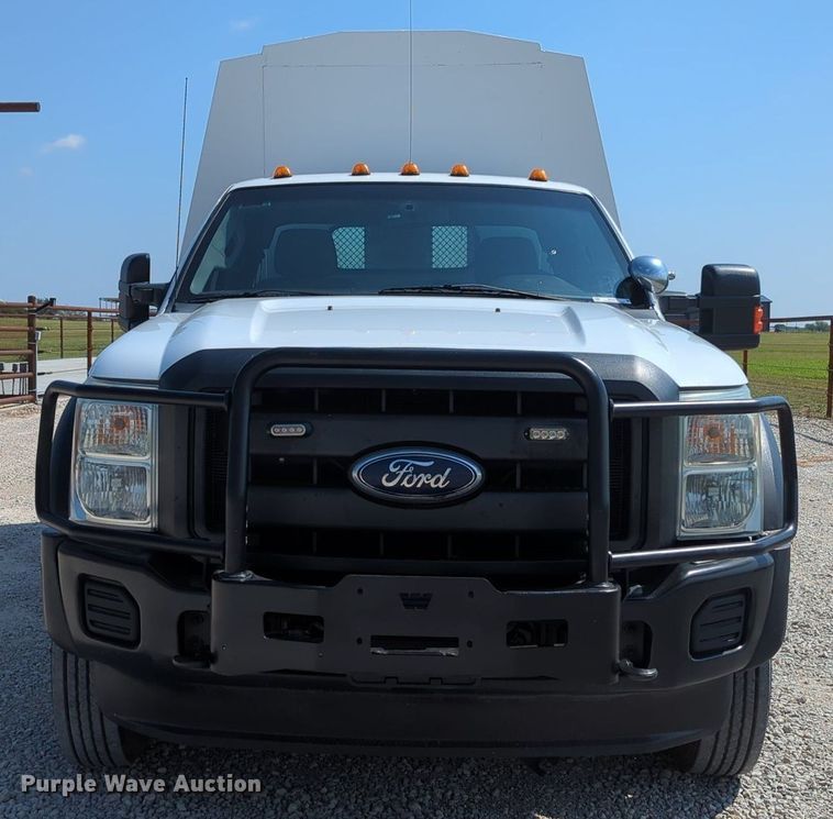 image for item MX9376 2011 Ford F550 Super Duty  SuperCab utility / service truck