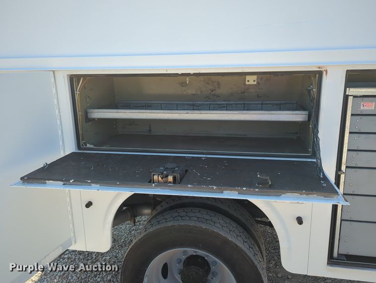 image for item MX9376 2011 Ford F550 Super Duty  SuperCab utility / service truck