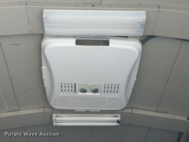 image for item MX9376 2011 Ford F550 Super Duty  SuperCab utility / service truck