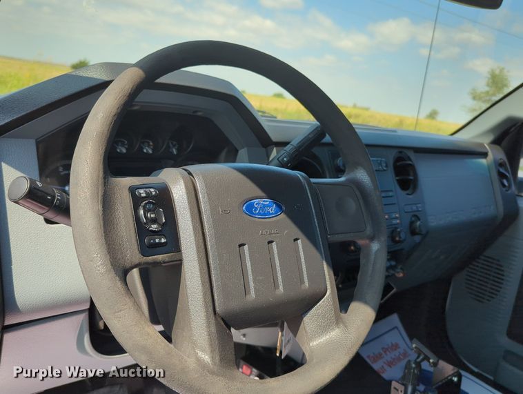 image for item MX9376 2011 Ford F550 Super Duty  SuperCab utility / service truck