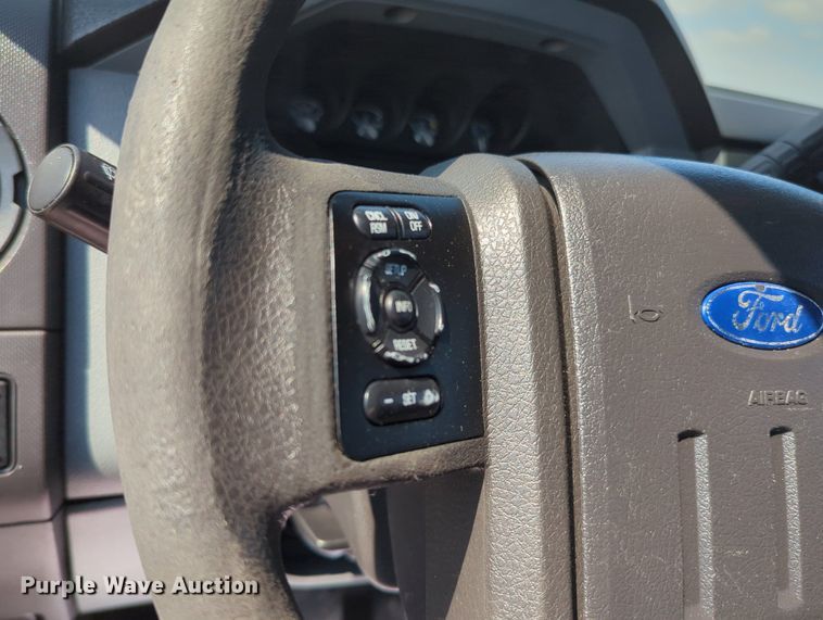 image for item MX9376 2011 Ford F550 Super Duty  SuperCab utility / service truck