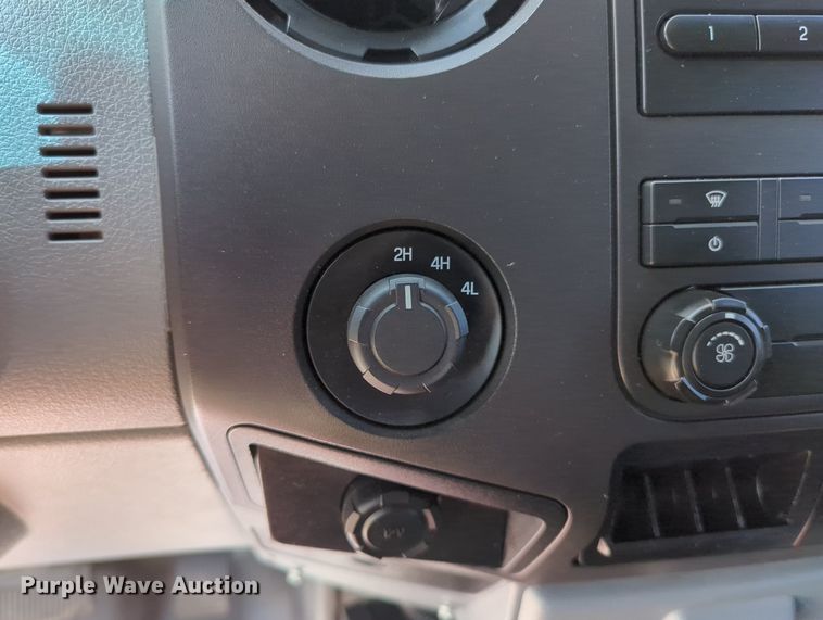 image for item MX9376 2011 Ford F550 Super Duty  SuperCab utility / service truck