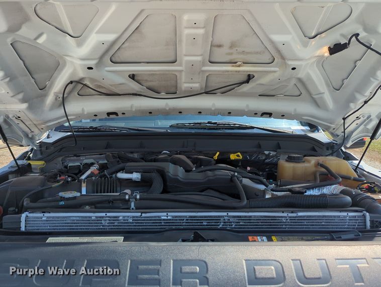 image for item MX9376 2011 Ford F550 Super Duty  SuperCab utility / service truck