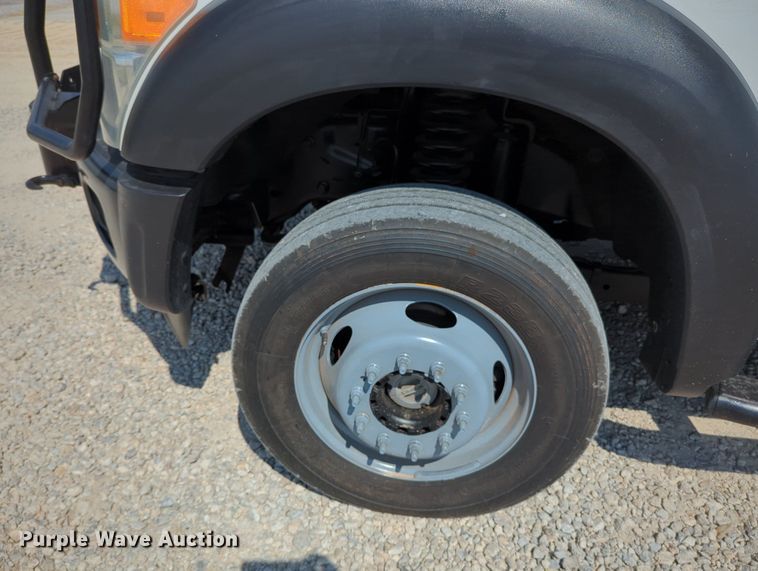 image for item MX9376 2011 Ford F550 Super Duty  SuperCab utility / service truck