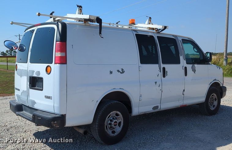 image for item MX9377 2007 GMC Savana G2500  van