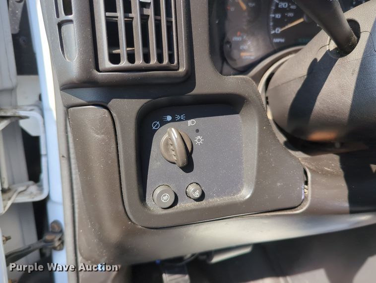 image for item MX9377 2007 GMC Savana G2500  van