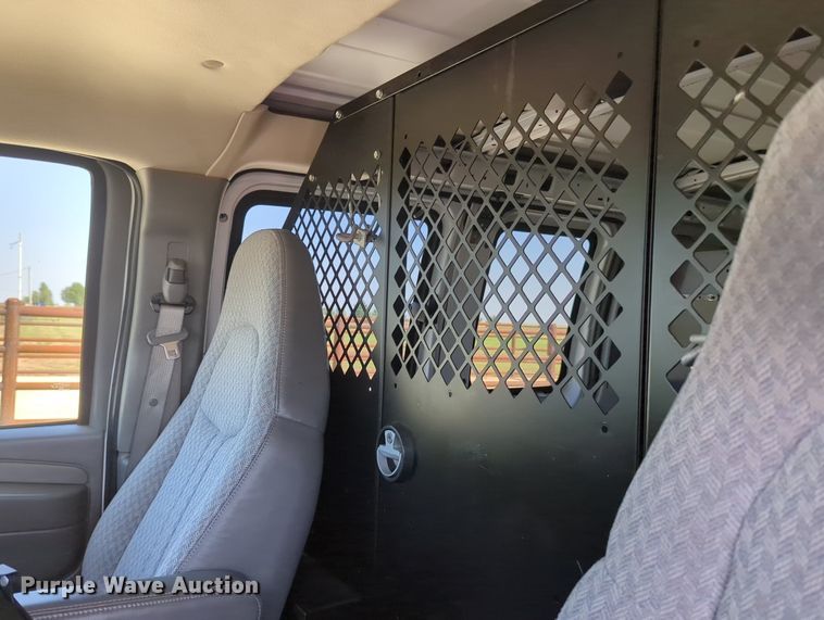 image for item MX9377 2007 GMC Savana G2500  van