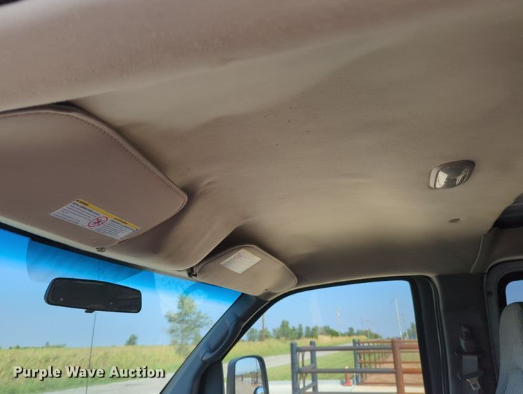 image for item MX9377 2007 GMC Savana G2500  van