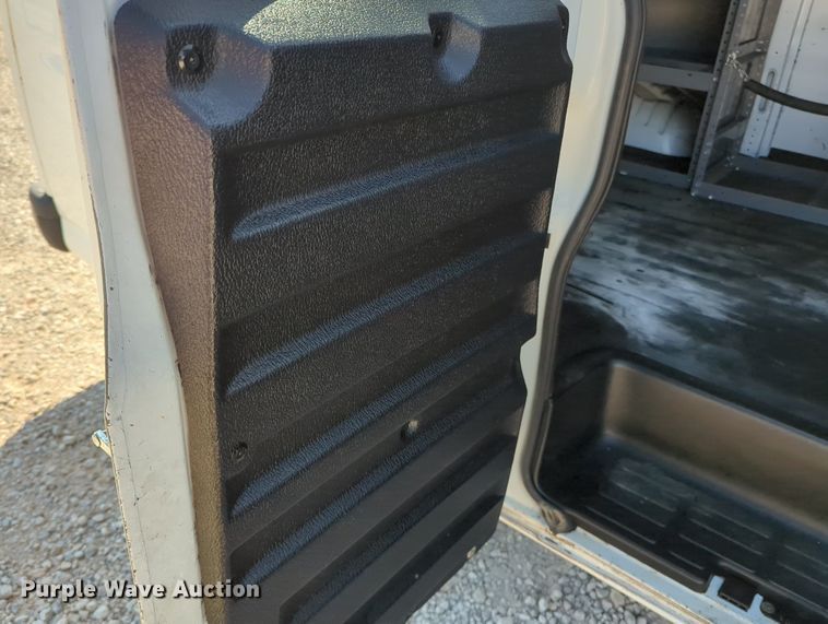 image for item MX9377 2007 GMC Savana G2500  van