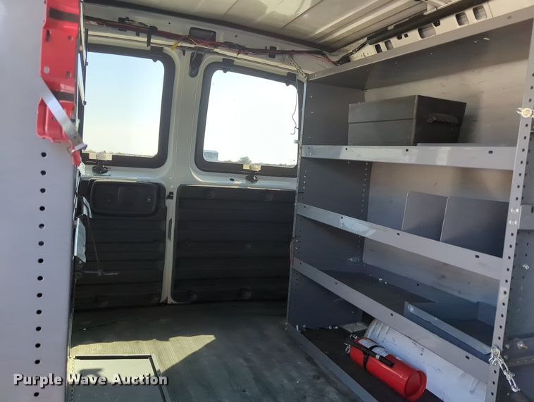 image for item MX9377 2007 GMC Savana G2500  van