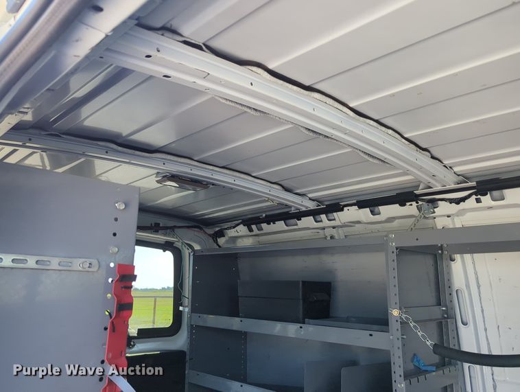 image for item MX9377 2007 GMC Savana G2500  van