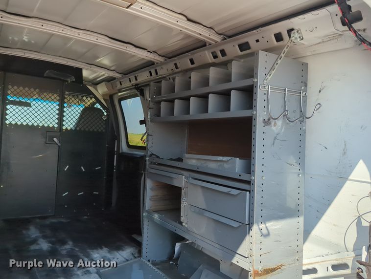 image for item MX9377 2007 GMC Savana G2500  van