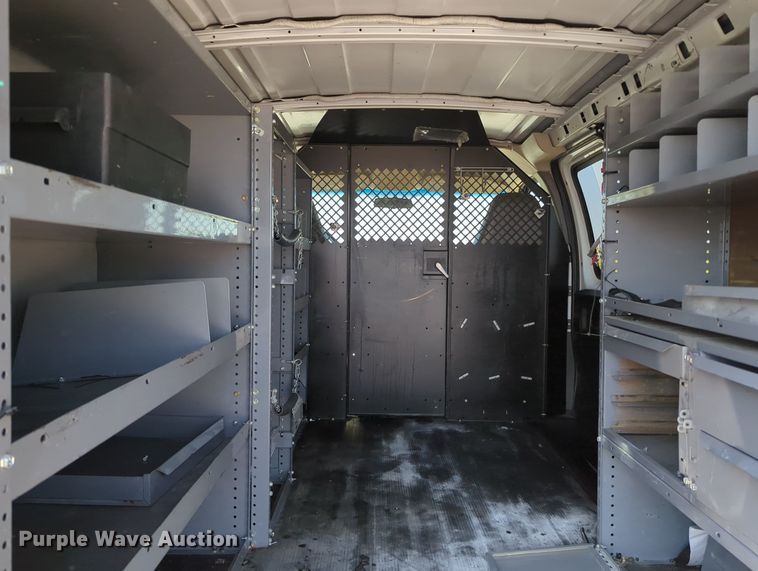 image for item MX9377 2007 GMC Savana G2500  van