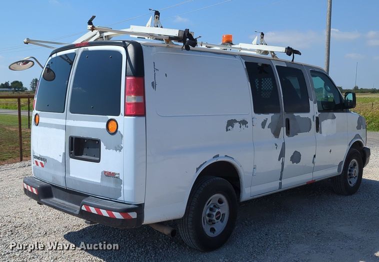 image for item MX9378 2007 GMC Savana G2500  van