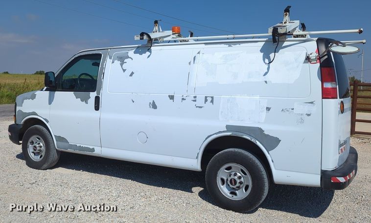 image for item MX9378 2007 GMC Savana G2500  van