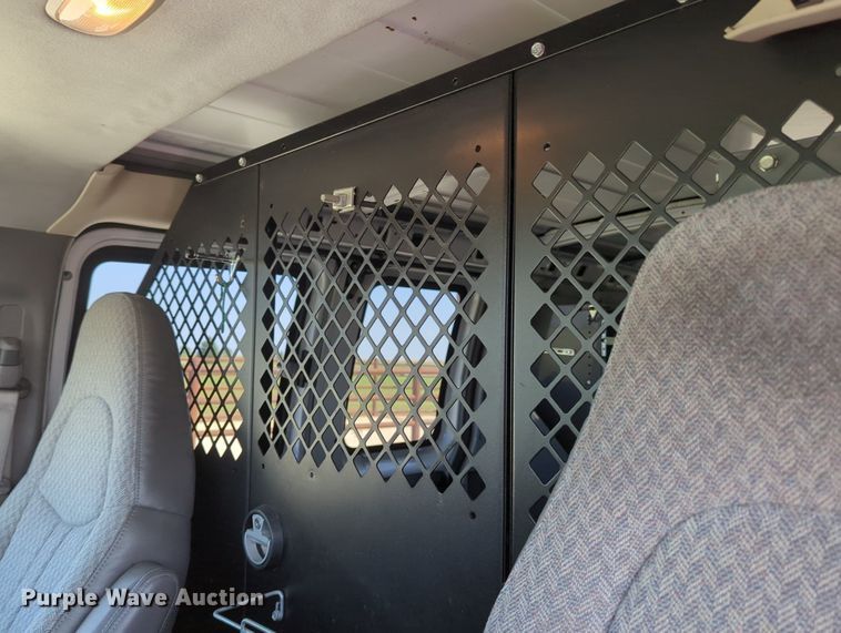 image for item MX9378 2007 GMC Savana G2500  van