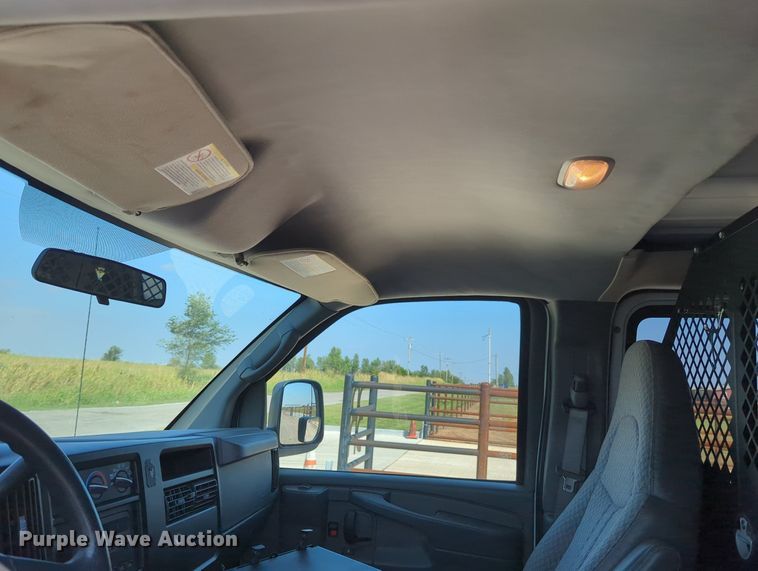 image for item MX9378 2007 GMC Savana G2500  van