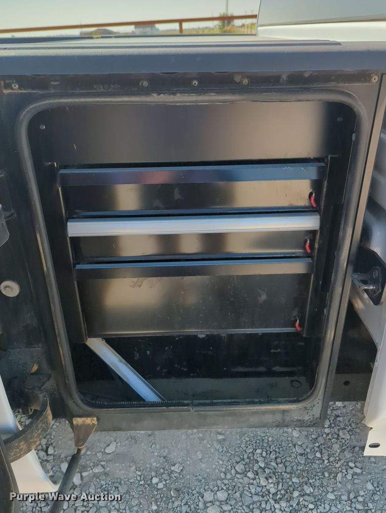 image for item MX9379 2012 Ford F150 XL  SuperCab pickup truck