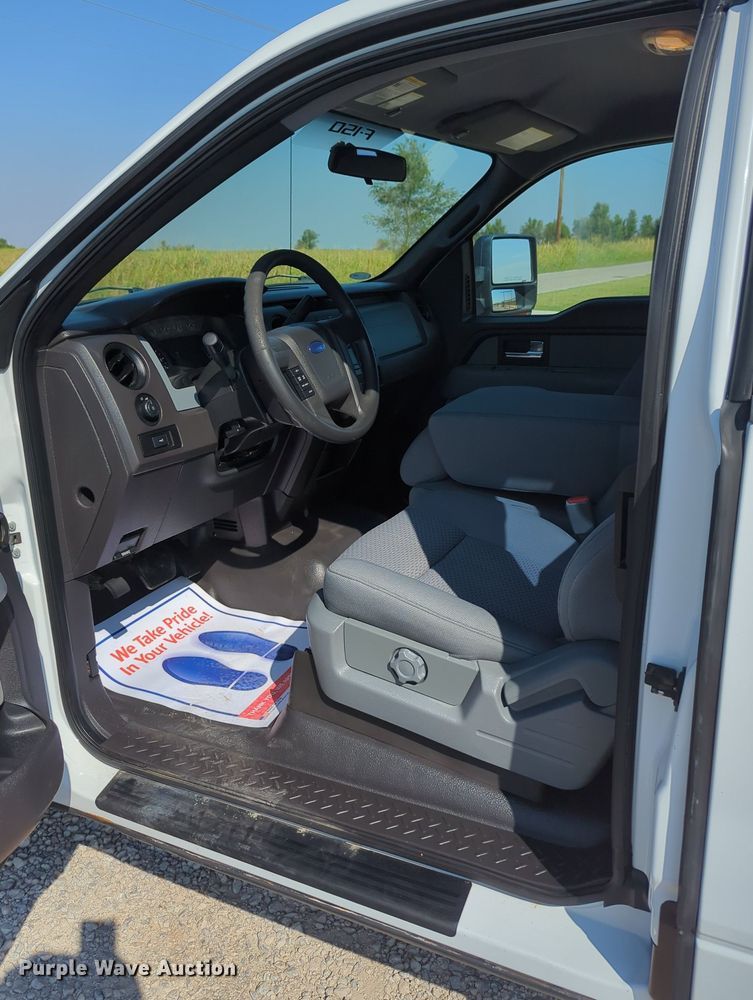 image for item MX9379 2012 Ford F150 XL  SuperCab pickup truck