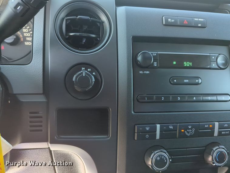 image for item MX9379 2012 Ford F150 XL  SuperCab pickup truck