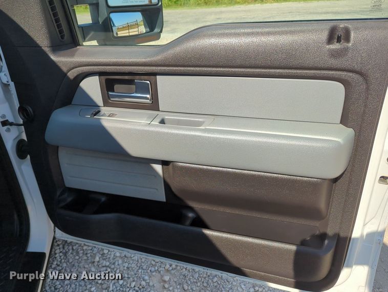 image for item MX9379 2012 Ford F150 XL  SuperCab pickup truck