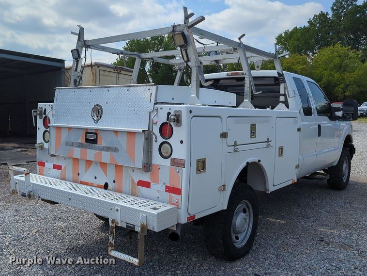 image for item MX9383 2011 Ford F350 Super Duty  SuperCab utility bed pickup truck