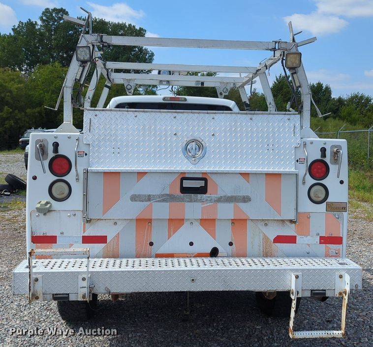 image for item MX9383 2011 Ford F350 Super Duty  SuperCab utility bed pickup truck