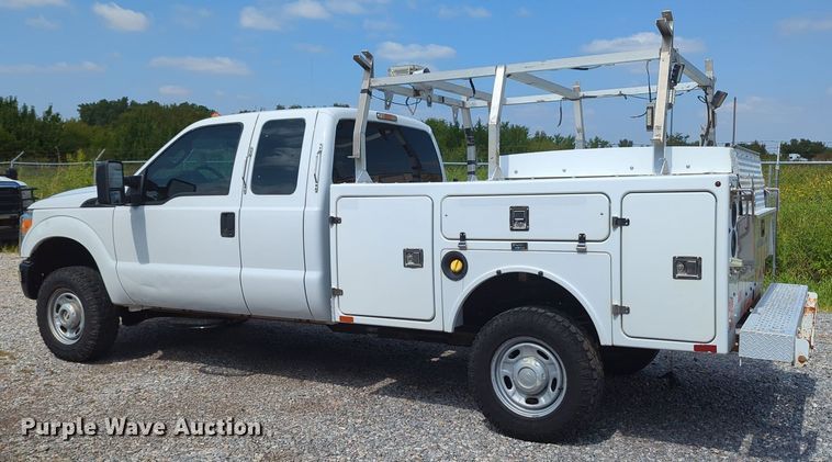 image for item MX9383 2011 Ford F350 Super Duty  SuperCab utility bed pickup truck