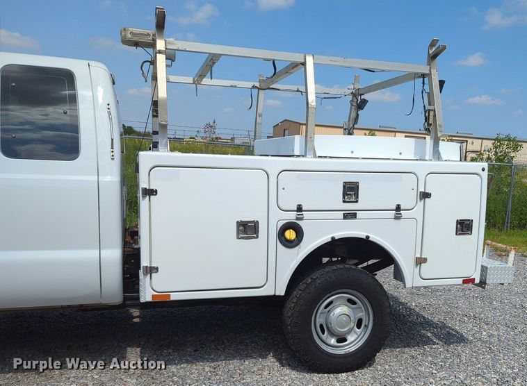 image for item MX9383 2011 Ford F350 Super Duty  SuperCab utility bed pickup truck