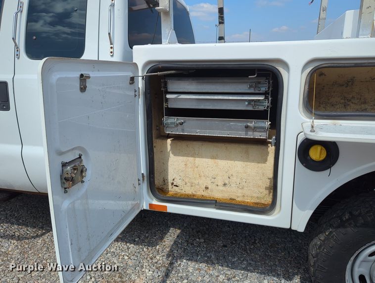 image for item MX9383 2011 Ford F350 Super Duty  SuperCab utility bed pickup truck