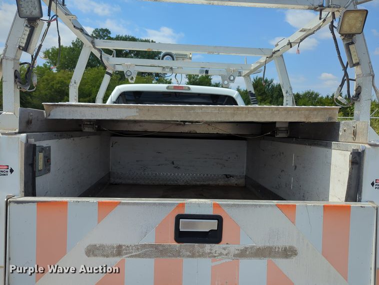 image for item MX9383 2011 Ford F350 Super Duty  SuperCab utility bed pickup truck