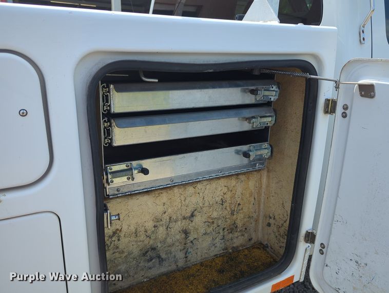 image for item MX9383 2011 Ford F350 Super Duty  SuperCab utility bed pickup truck