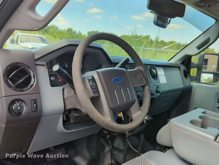 image for item MX9383 2011 Ford F350 Super Duty  SuperCab utility bed pickup truck