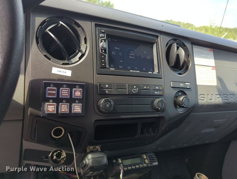 image for item MX9383 2011 Ford F350 Super Duty  SuperCab utility bed pickup truck