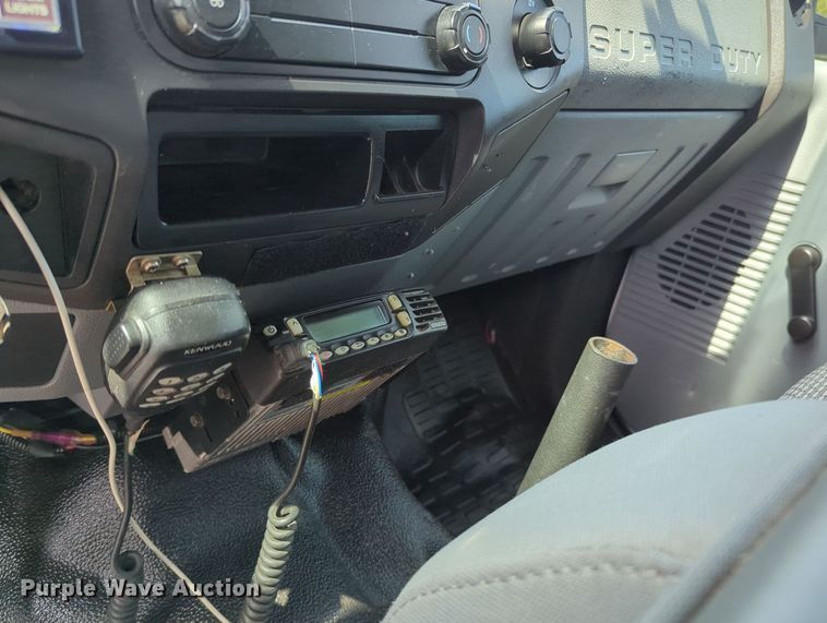 image for item MX9383 2011 Ford F350 Super Duty  SuperCab utility bed pickup truck